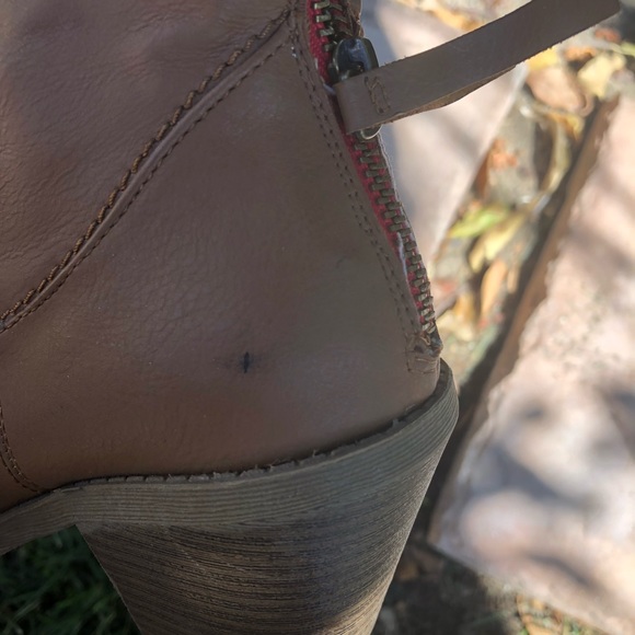 Madden girl booties. Size 6.5 - Picture 6 of 8